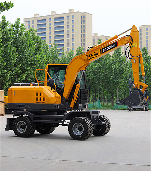 寶鼎小型輪式挖掘機(jī)80型號(hào)
